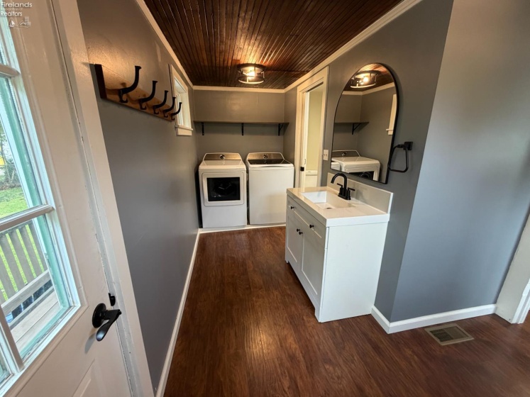 24 West Street, Norwalk, 44857, 3 Bedroom Bedrooms, ,2 BathroomBathrooms,Residential,For Sale,West,20263610