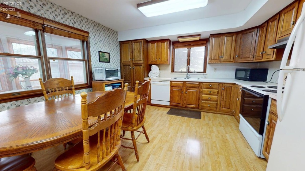 5981 Sherman-Norwich Road, Bellevue, 44811, 3 Bedroom Bedrooms, ,2 BathroomBathrooms,Residential,For Sale,Sherman-Norwich,20263581