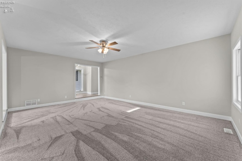 1101 main Street, Clyde, 43410, 3 Bedroom Bedrooms, ,2 BathroomBathrooms,Residential,For Sale,main,20263526