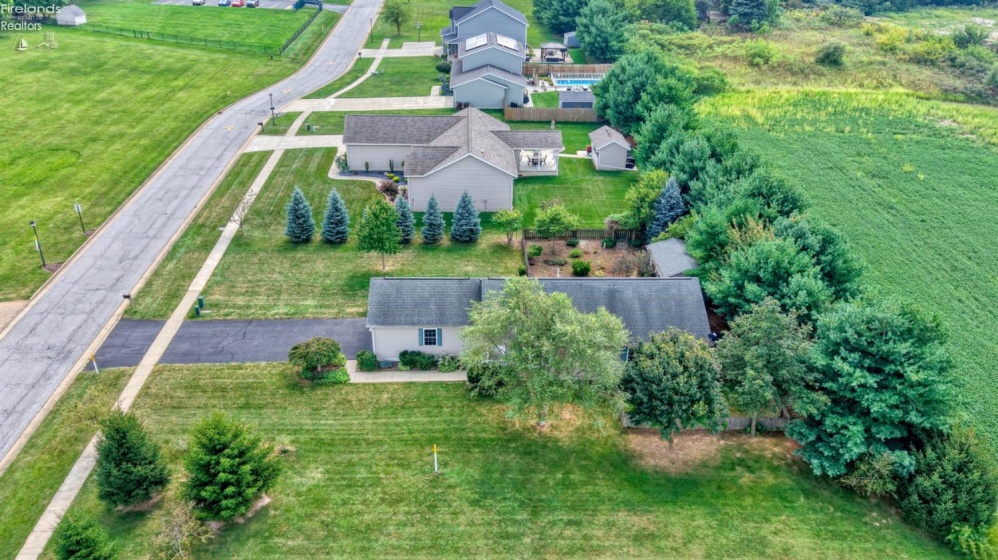 119 Country View Drive, Bellevue, 44811, 3 Bedroom Bedrooms, ,2 BathroomBathrooms,Residential,For Sale,Country View,20263417