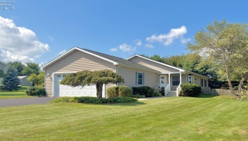 119 Country View Drive, Bellevue, 44811, 3 Bedroom Bedrooms, ,2 BathroomBathrooms,Residential,For Sale,Country View,20263417