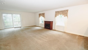 119 Country View Drive, Bellevue, 44811, 3 Bedroom Bedrooms, ,2 BathroomBathrooms,Residential,For Sale,Country View,20263417