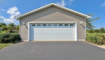 119 Country View Drive, Bellevue, 44811, 3 Bedroom Bedrooms, ,2 BathroomBathrooms,Residential,For Sale,Country View,20263417