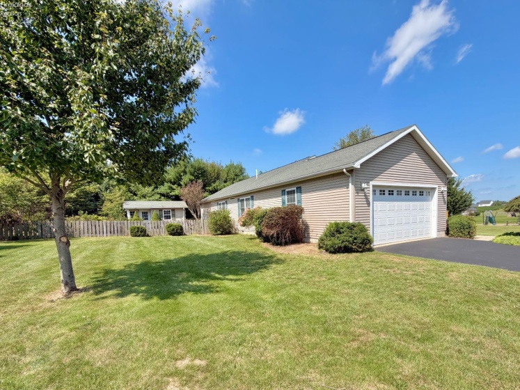 119 Country View Drive, Bellevue, 44811, 3 Bedroom Bedrooms, ,2 BathroomBathrooms,Residential,For Sale,Country View,20263417