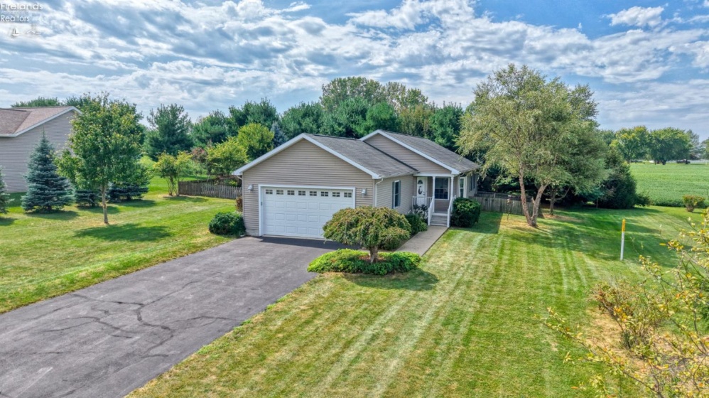 119 Country View Drive, Bellevue, 44811, 3 Bedroom Bedrooms, ,2 BathroomBathrooms,Residential,For Sale,Country View,20263417