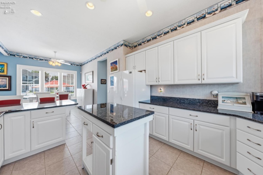 2158 Dorchester Drive, Marblehead, 43440, 4 Bedroom Bedrooms, ,4 BathroomBathrooms,Residential,For Sale,Dorchester,20263563