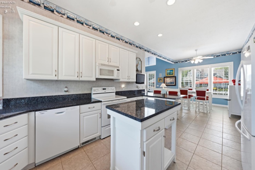2158 Dorchester Drive, Marblehead, 43440, 4 Bedroom Bedrooms, ,4 BathroomBathrooms,Residential,For Sale,Dorchester,20263563