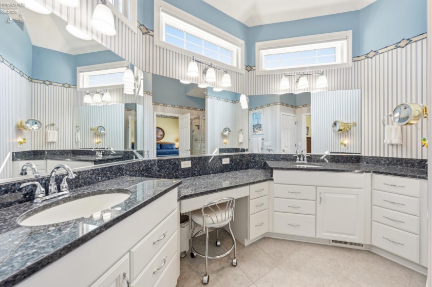 2158 Dorchester Drive, Marblehead, 43440, 4 Bedroom Bedrooms, ,4 BathroomBathrooms,Residential,For Sale,Dorchester,20263563