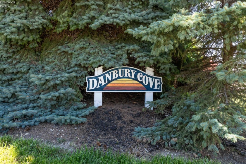 2158 Dorchester Drive, Marblehead, 43440, 4 Bedroom Bedrooms, ,4 BathroomBathrooms,Residential,For Sale,Dorchester,20263563