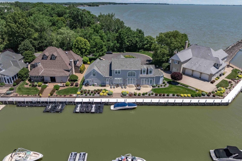 2158 Dorchester Drive, Marblehead, 43440, 4 Bedroom Bedrooms, ,4 BathroomBathrooms,Residential,For Sale,Dorchester,20263563