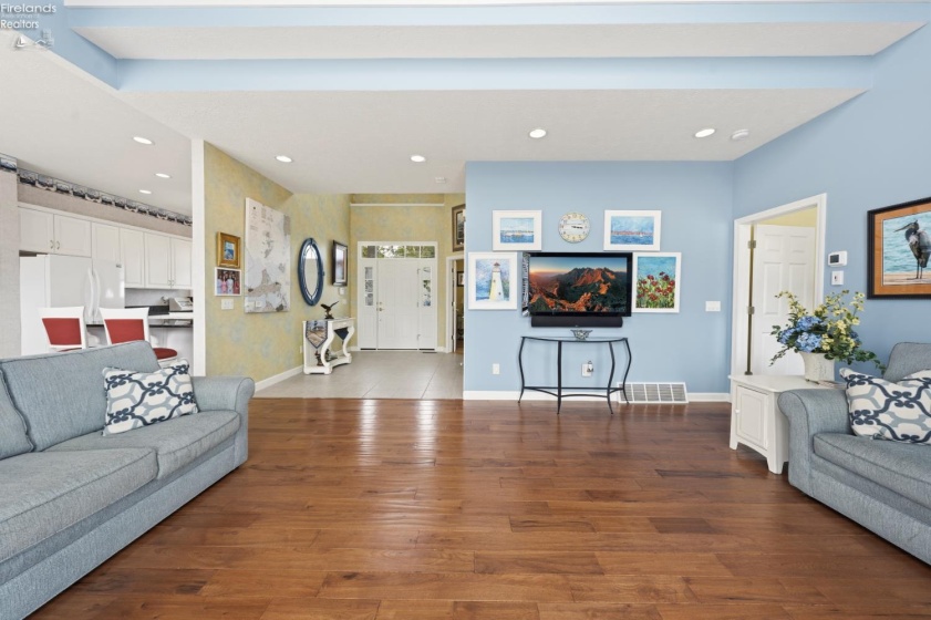 2158 Dorchester Drive, Marblehead, 43440, 4 Bedroom Bedrooms, ,4 BathroomBathrooms,Residential,For Sale,Dorchester,20263563