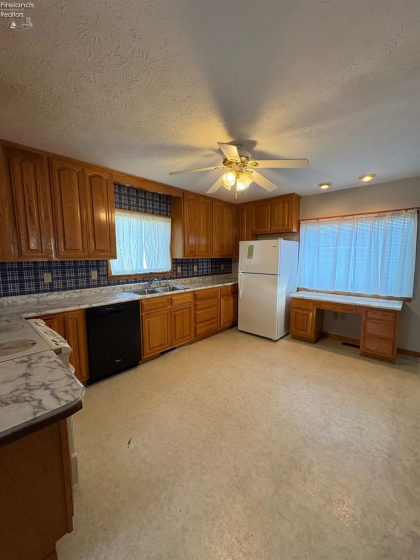 118 Thomas Street, Tiffin, 44883, 3 Bedroom Bedrooms, ,2 BathroomBathrooms,Residential,For Sale,Thomas,20263611