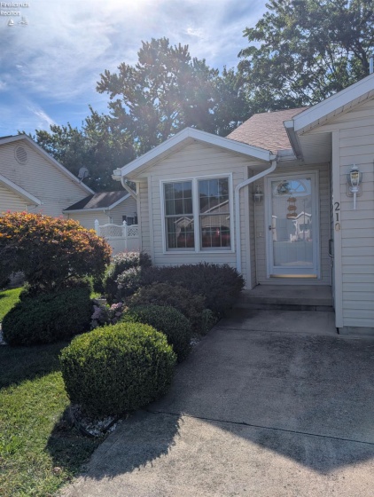 210 Grand Avenue, Clyde, 43410, 2 Bedroom Bedrooms, ,2 BathroomBathrooms,Residential,For Sale,Grand,20263496