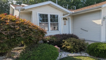 210 Grand Avenue, Clyde, 43410, 2 Bedroom Bedrooms, ,2 BathroomBathrooms,Residential,For Sale,Grand,20263496