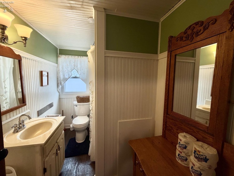 350 Walnut Avenue, Lakeside, 43440, 9 Bedroom Bedrooms, ,9 BathroomBathrooms,Residential,For Sale,Walnut,20263604