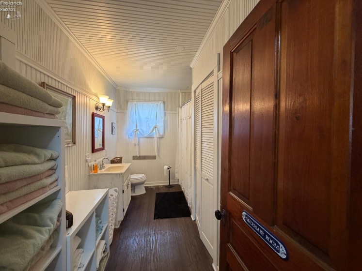350 Walnut Avenue, Lakeside, 43440, 9 Bedroom Bedrooms, ,9 BathroomBathrooms,Residential,For Sale,Walnut,20263604