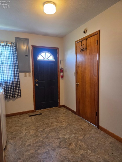 609 Clinton Street, Port Clinton, 43452, 3 Bedroom Bedrooms, ,1 BathroomBathrooms,Residential,For Sale,Clinton,20263456