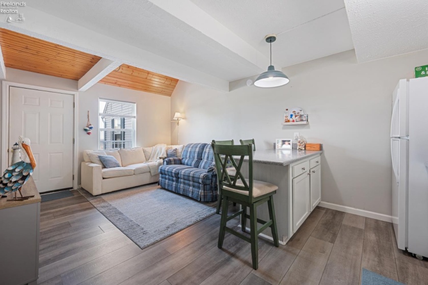 91 Schooner Point Drive, Port Clinton, 43452, 2 Bedroom Bedrooms, ,2 BathroomBathrooms,Residential,For Sale,Schooner Point,20263481