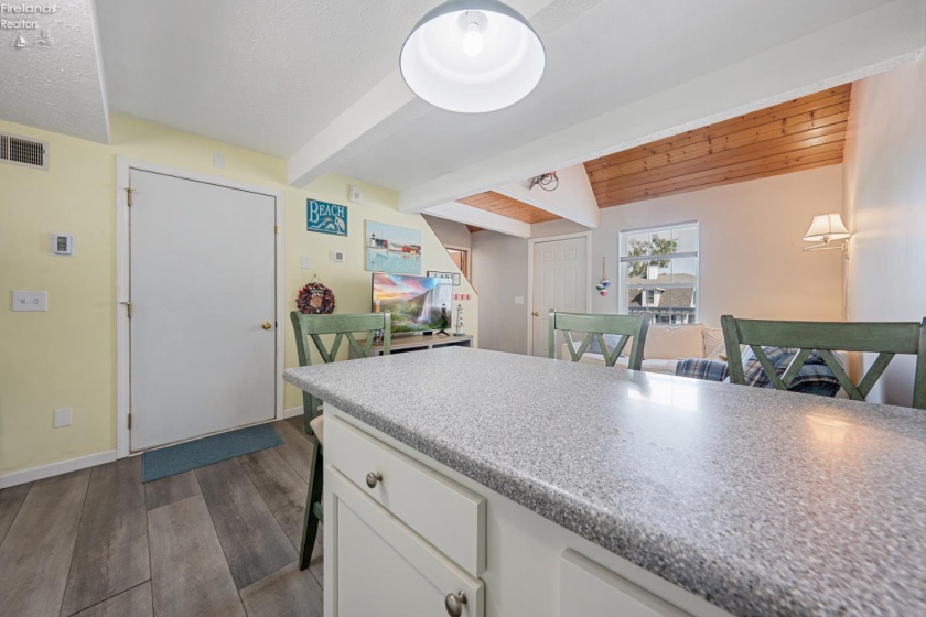 91 Schooner Point Drive, Port Clinton, 43452, 2 Bedroom Bedrooms, ,2 BathroomBathrooms,Residential,For Sale,Schooner Point,20263481
