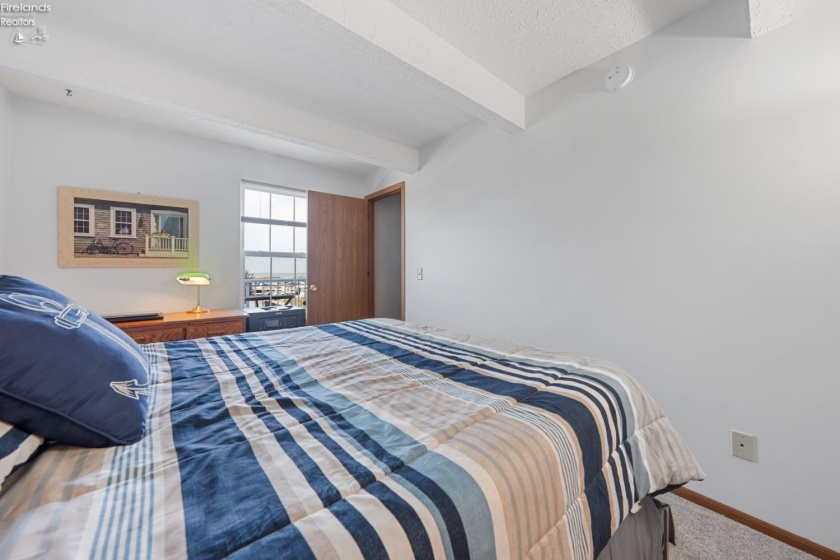91 Schooner Point Drive, Port Clinton, 43452, 2 Bedroom Bedrooms, ,2 BathroomBathrooms,Residential,For Sale,Schooner Point,20263481