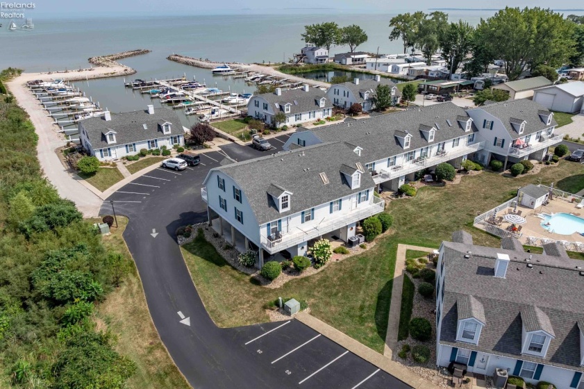 91 Schooner Point Drive, Port Clinton, 43452, 2 Bedroom Bedrooms, ,2 BathroomBathrooms,Residential,For Sale,Schooner Point,20263481