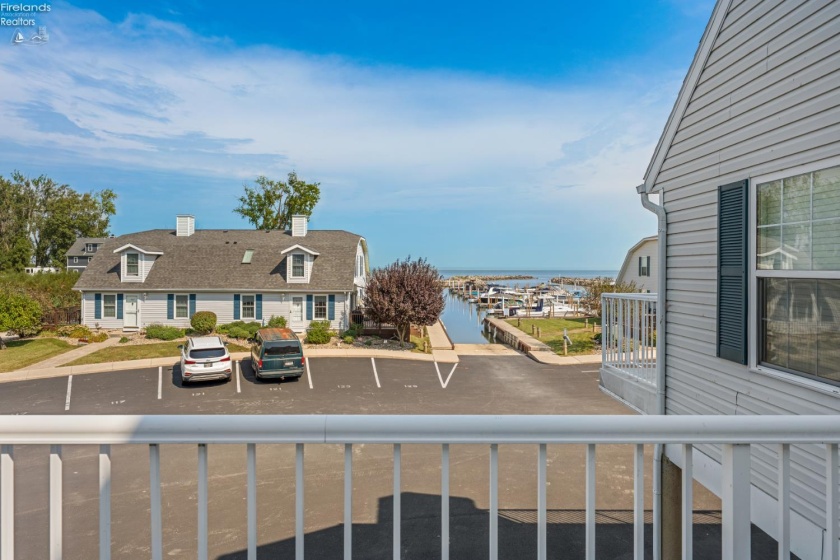 91 Schooner Point Drive, Port Clinton, 43452, 2 Bedroom Bedrooms, ,2 BathroomBathrooms,Residential,For Sale,Schooner Point,20263481