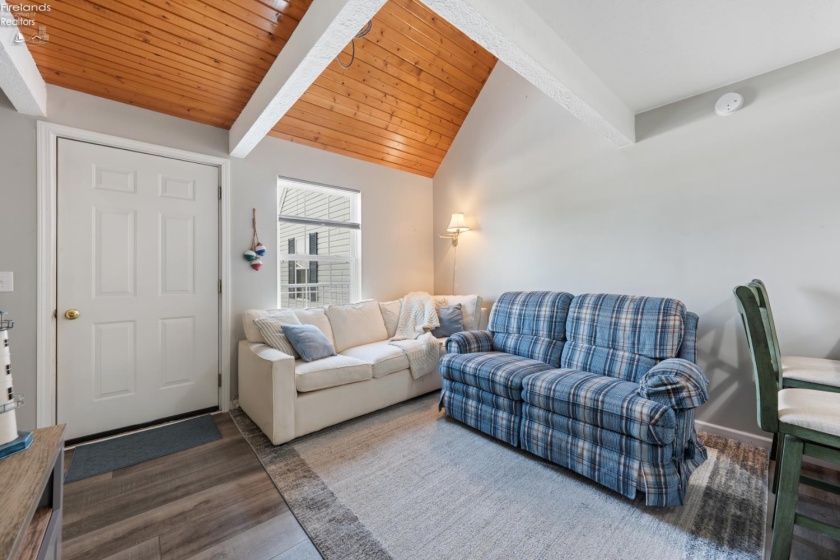 91 Schooner Point Drive, Port Clinton, 43452, 2 Bedroom Bedrooms, ,2 BathroomBathrooms,Residential,For Sale,Schooner Point,20263481