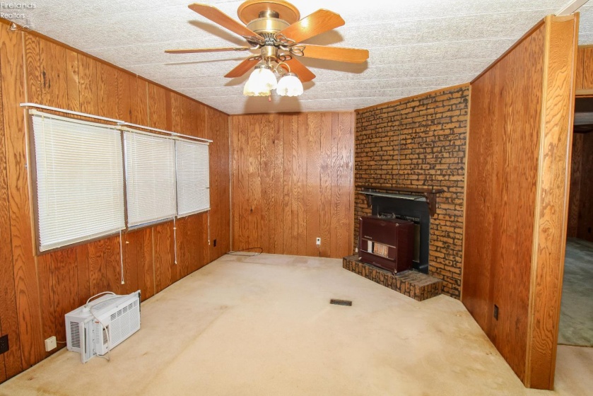 211 Sand Drive Drive, Vermilion, 44809, 3 Bedroom Bedrooms, ,2 BathroomBathrooms,Residential,For Sale,Sand Drive,20263636
