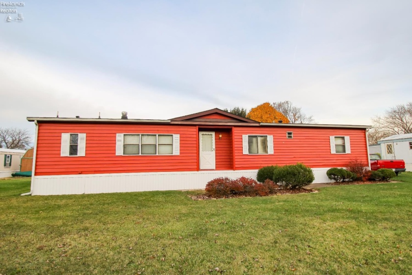 211 Sand Drive Drive, Vermilion, 44809, 3 Bedroom Bedrooms, ,2 BathroomBathrooms,Residential,For Sale,Sand Drive,20263636