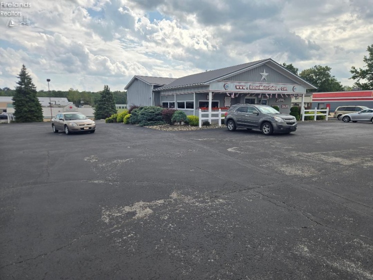 3 Walton Street, Willard, 44890, ,Commercial,For Sale,Walton,20263651