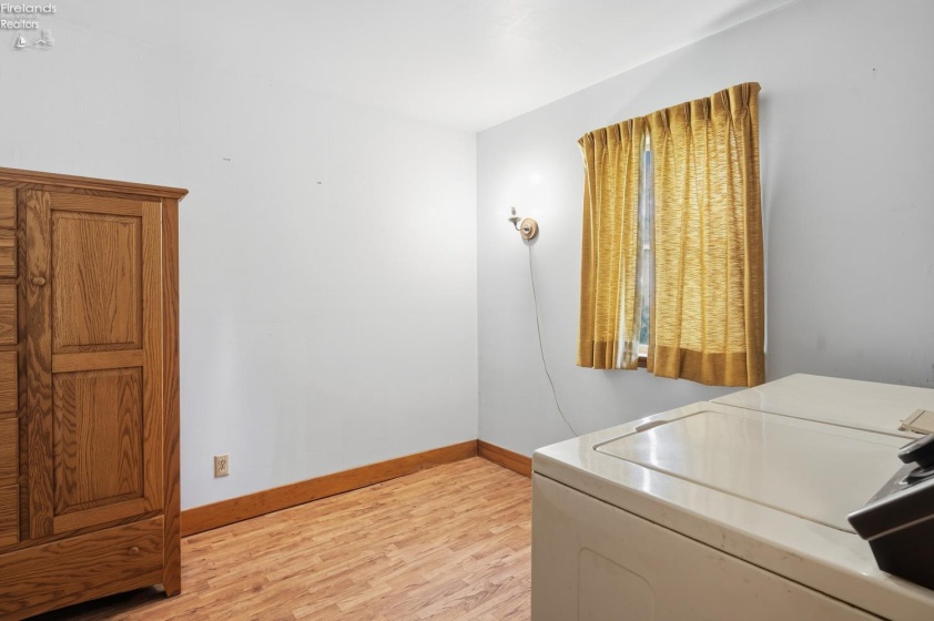 7653 Washington St., Flat Rock, 44828, 2 Bedroom Bedrooms, ,1 BathroomBathrooms,Residential,For Sale,Washington St.,20263500