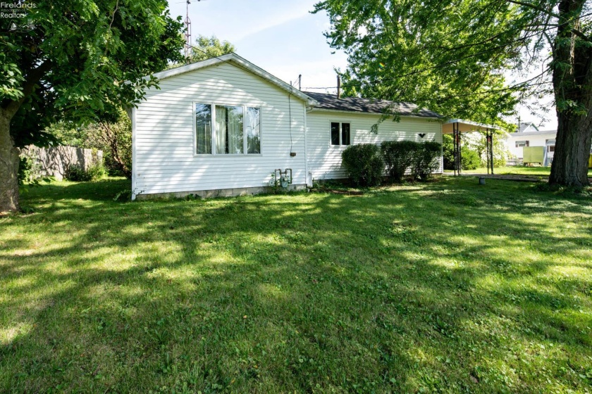 7653 Washington St., Flat Rock, 44828, 2 Bedroom Bedrooms, ,1 BathroomBathrooms,Residential,For Sale,Washington St.,20263500