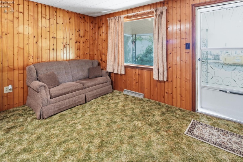 7653 Washington St., Flat Rock, 44828, 2 Bedroom Bedrooms, ,1 BathroomBathrooms,Residential,For Sale,Washington St.,20263500