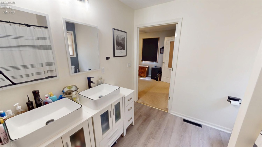 45 Whitney Drive, Fremont, 43420, 2 Bedroom Bedrooms, ,2 BathroomBathrooms,Residential,For Sale,Whitney,20263676