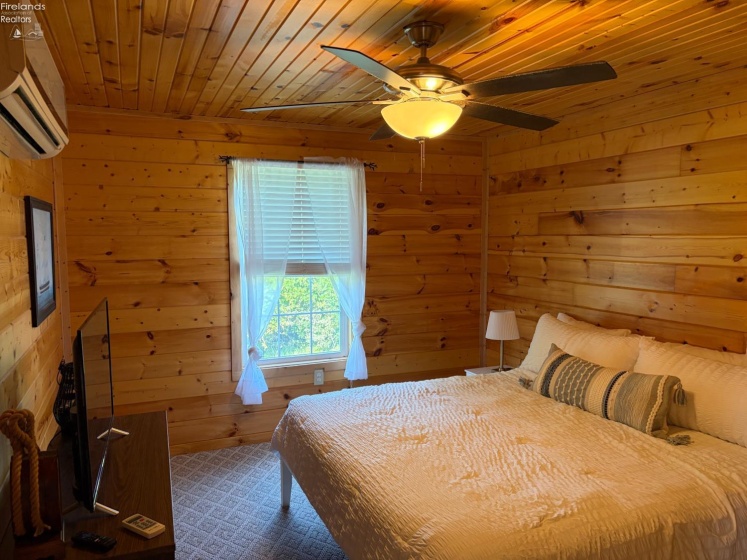 203 Lower Cliff Drive, Kelleys Island, 43438, 4 Bedroom Bedrooms, ,2 BathroomBathrooms,Residential,For Sale,Lower Cliff,20263596