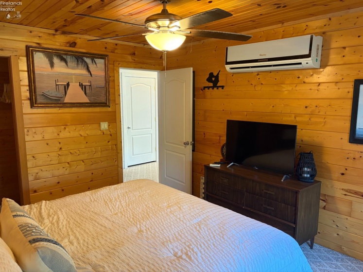 203 Lower Cliff Drive, Kelleys Island, 43438, 4 Bedroom Bedrooms, ,2 BathroomBathrooms,Residential,For Sale,Lower Cliff,20263596