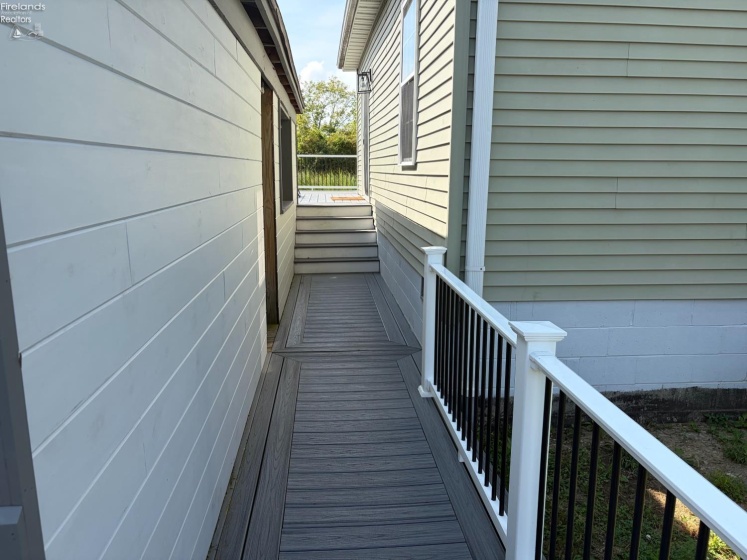 203 Lower Cliff Drive, Kelleys Island, 43438, 4 Bedroom Bedrooms, ,2 BathroomBathrooms,Residential,For Sale,Lower Cliff,20263596