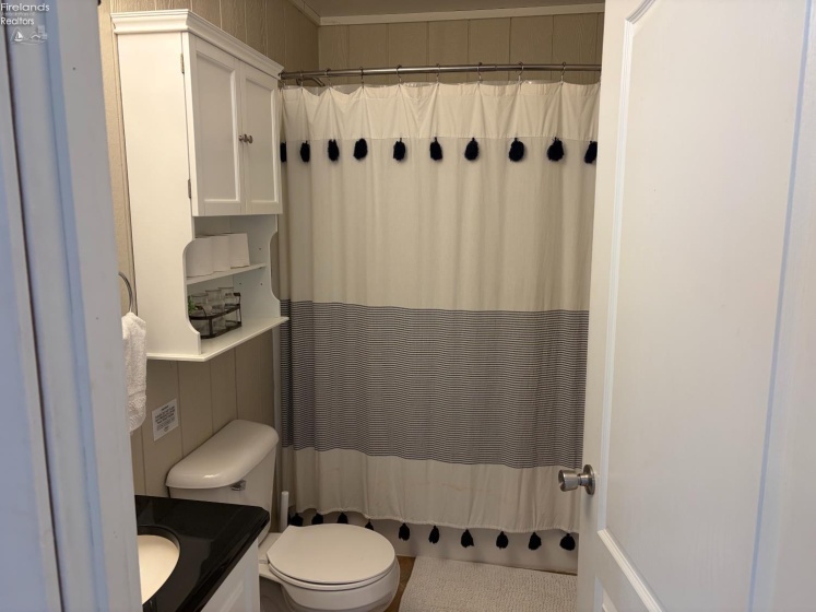 203 Lower Cliff Drive, Kelleys Island, 43438, 4 Bedroom Bedrooms, ,2 BathroomBathrooms,Residential,For Sale,Lower Cliff,20263596