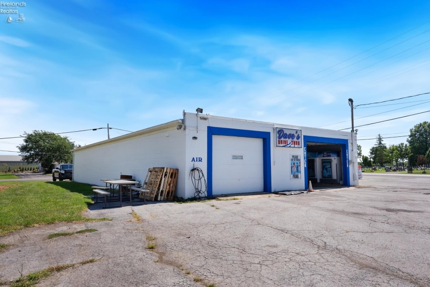 7697 harbor Road, Lakeside, 43440, ,Commercial,For Sale,harbor,20263655