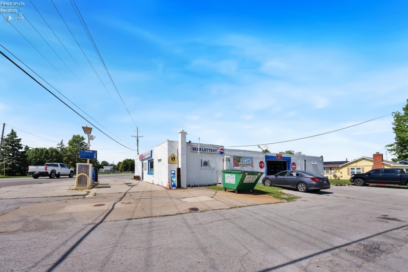 7697 harbor Road, Lakeside, 43440, ,Commercial,For Sale,harbor,20263655