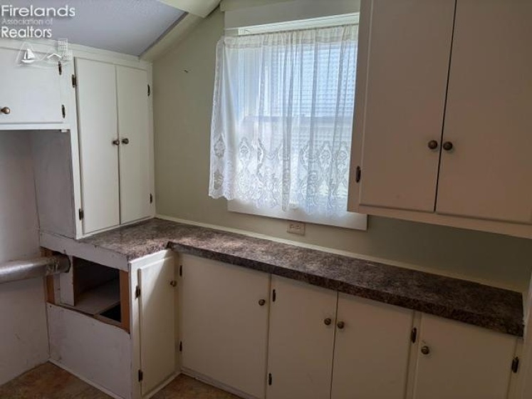 222 Bertha Avenue, Clyde, 43410, 3 Bedroom Bedrooms, ,2 BathroomBathrooms,Residential,For Sale,Bertha,20263491
