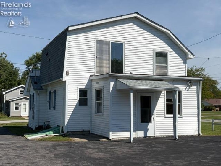 222 Bertha Avenue, Clyde, 43410, 3 Bedroom Bedrooms, ,2 BathroomBathrooms,Residential,For Sale,Bertha,20263491