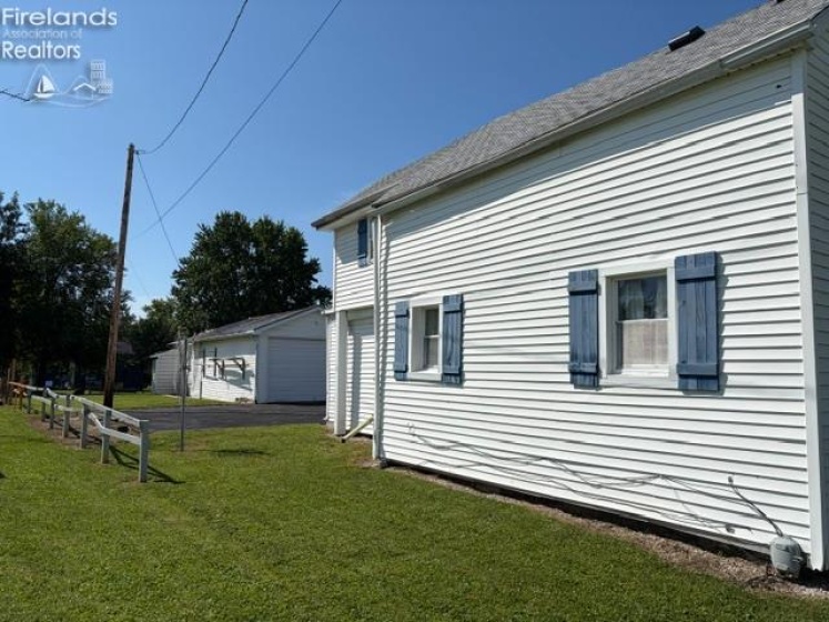 222 Bertha Avenue, Clyde, 43410, 3 Bedroom Bedrooms, ,2 BathroomBathrooms,Residential,For Sale,Bertha,20263491