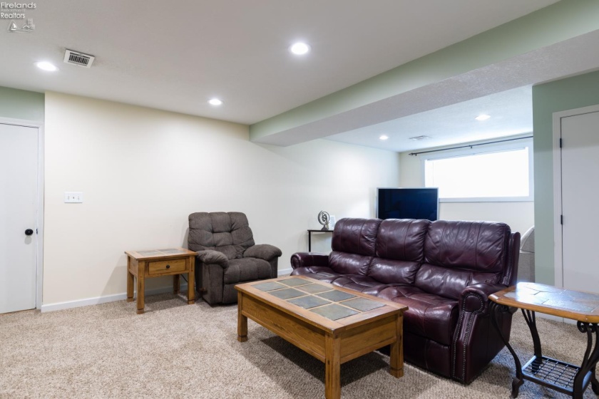 15 Duchess Court, Tiffin, 44883, 4 Bedroom Bedrooms, ,2 BathroomBathrooms,Residential,For Sale,Duchess,20263687