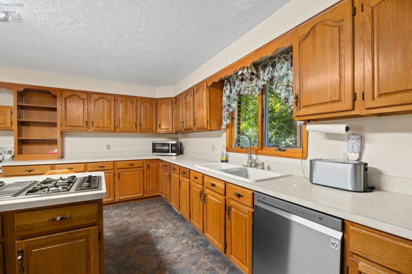 52493 State Route 113, Wakeman, 44889, 3 Bedroom Bedrooms, ,3 BathroomBathrooms,Residential,For Sale,State Route 113,20263678