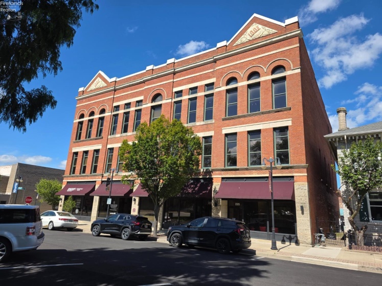 237 Washington Row, Sandusky, 44870, ,Commercial,For Sale,Washington Row,20263670