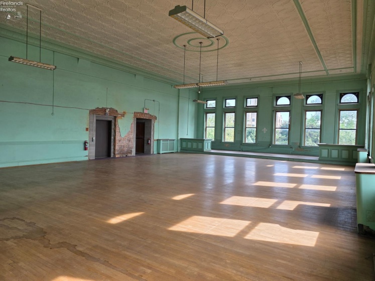 237 Washington Row, Sandusky, 44870, ,Commercial,For Sale,Washington Row,20263670