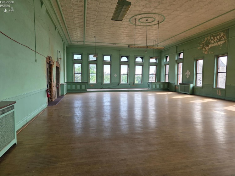 237 Washington Row, Sandusky, 44870, ,Commercial,For Sale,Washington Row,20263670