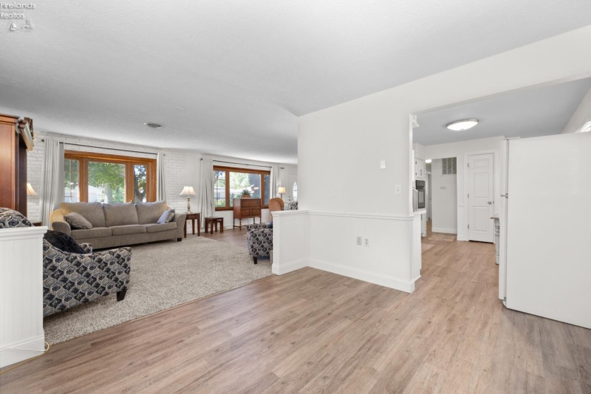 1232 Marina Drive, Huron, 44839, 3 Bedroom Bedrooms, ,1 BathroomBathrooms,Residential,For Sale,Marina,20263644