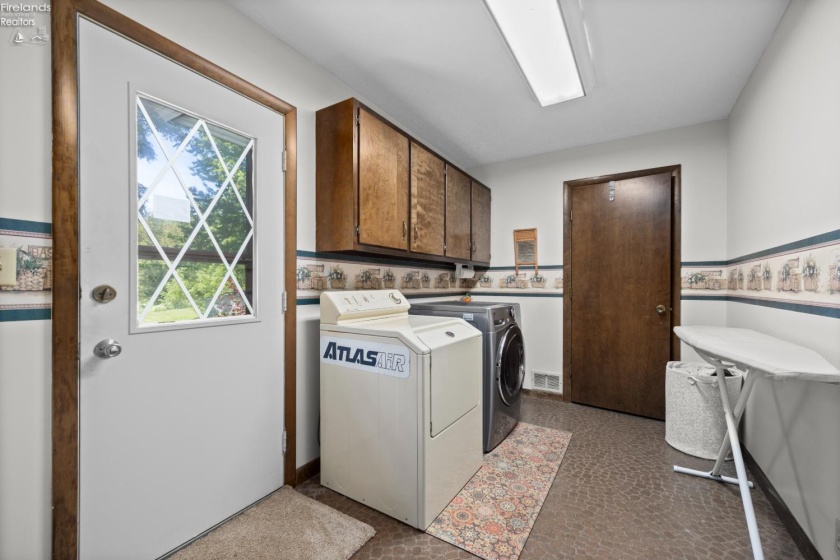 231 New State Road, Norwalk, 44857, 3 Bedroom Bedrooms, ,3 BathroomBathrooms,Residential,For Sale,New State,20263649